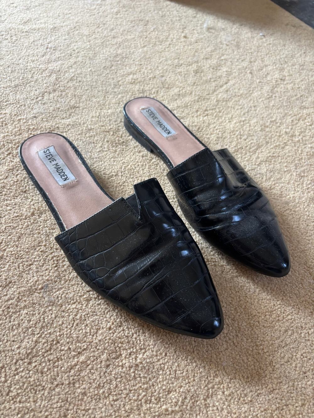 Steven Madden Black Croc Pointed Toe Flat Mules